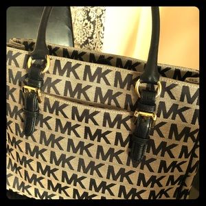 Michael Kors signature tote